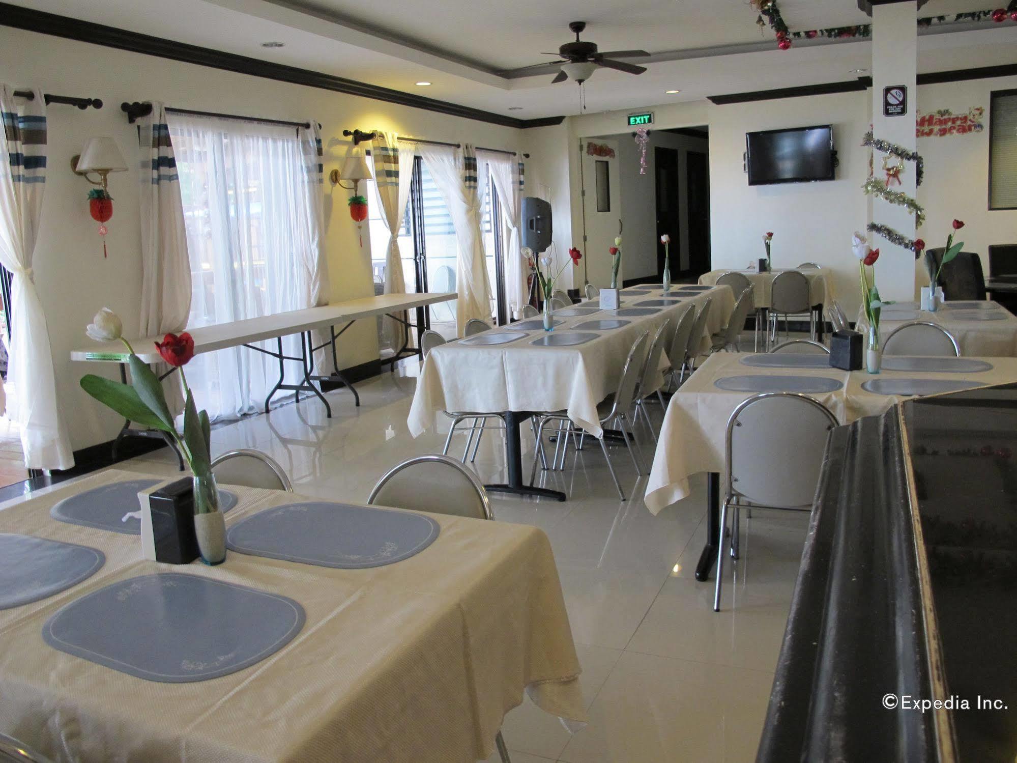 Bluefins Resort Lapu-Lapu City Exterior photo