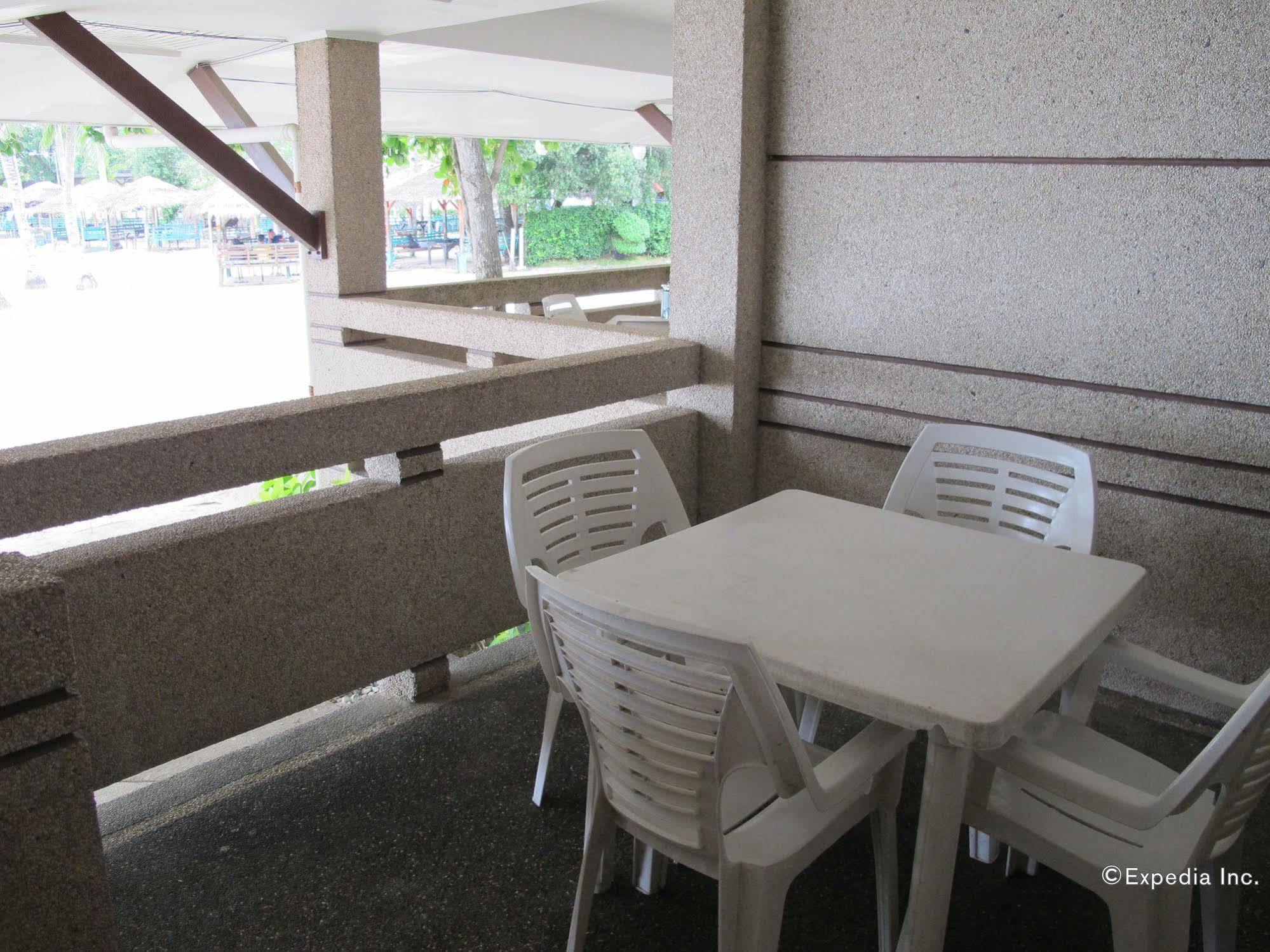 Bluefins Resort Lapu-Lapu City Exterior photo
