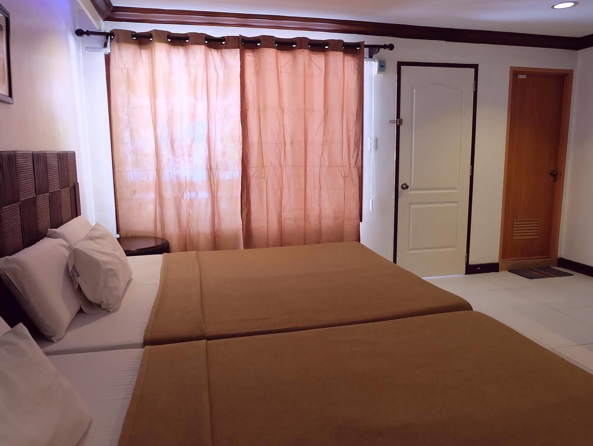 Bluefins Resort Lapu-Lapu City Exterior photo