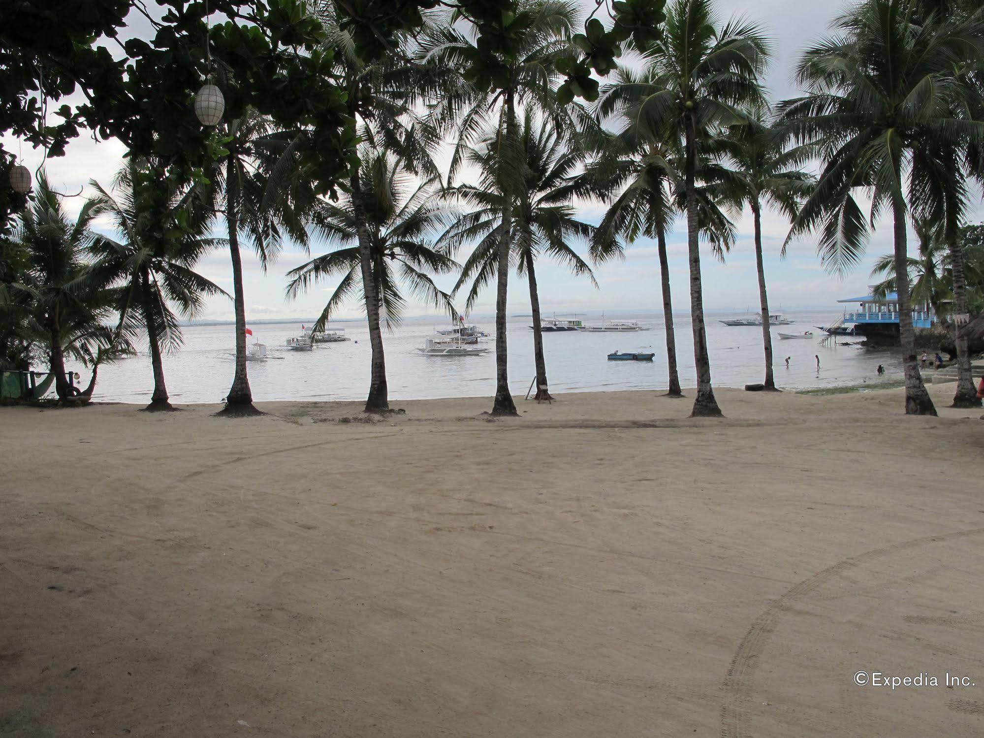 Bluefins Resort Lapu-Lapu City Exterior photo